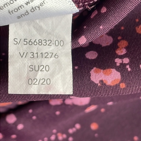 Athleta Ultimate Stash Pocket Splat Capri - Picture 8 of 8